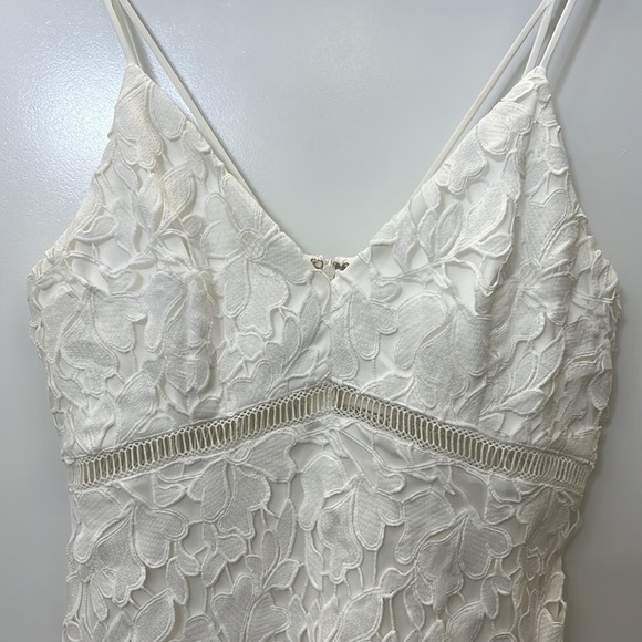 ASTR Lace Dress - Picture 5 of 9